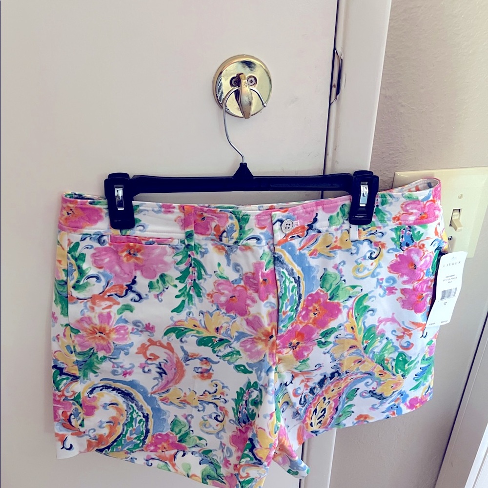 NWTs Lauren Ralph Lauren Lauren Ralph Lauren White Multicolor Shorts Size 12